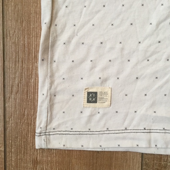 SOLD     PacSun Lira City Geometric Color Block T - Picture 4 of 8